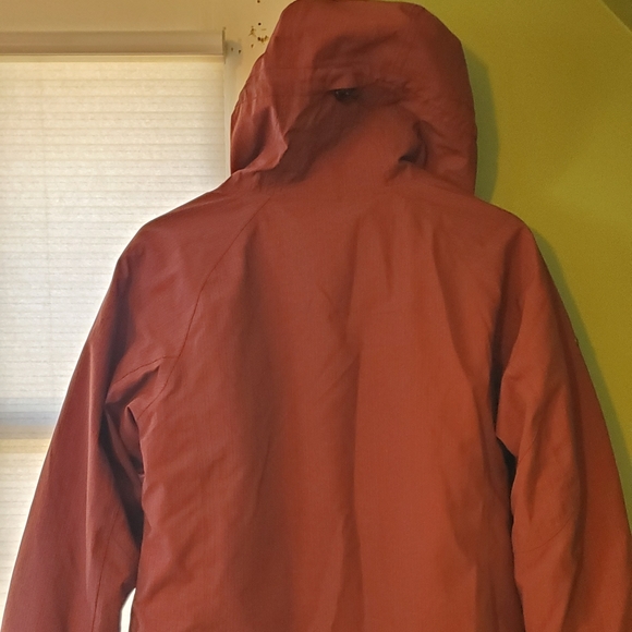 Womens UA outerwear ski jacket - Picture 2 of 8